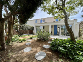 Maison rénovée avec mezzanine, jardin, à 750m de la plage de La Rémigeasse, 4 couchages, Wifi inclus - FR-1-246A-217